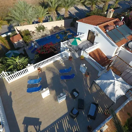 Lovely 7 Bedroom 4* 페이야