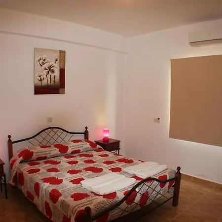 Lovely 7 Bedroom 호텔