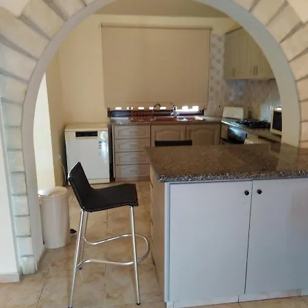 Lovely 7 Bedroom 4*