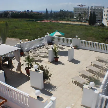 Lovely 7 Bedroom 4*