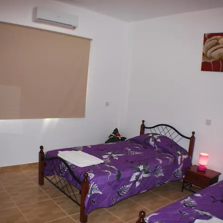Lovely 7 Bedroom 4*