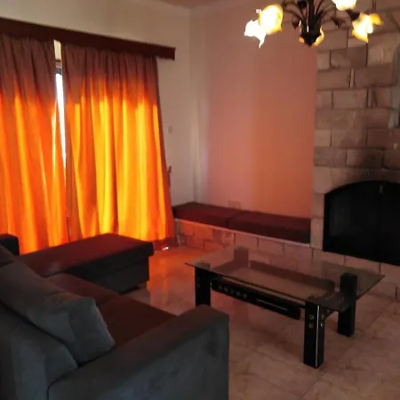 Lovely 7 Bedroom 酒店 佩亚